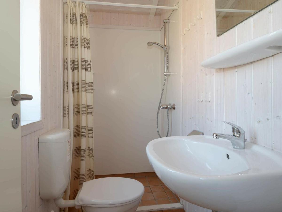 12 Person Holiday Home In Grömitz Esterno foto