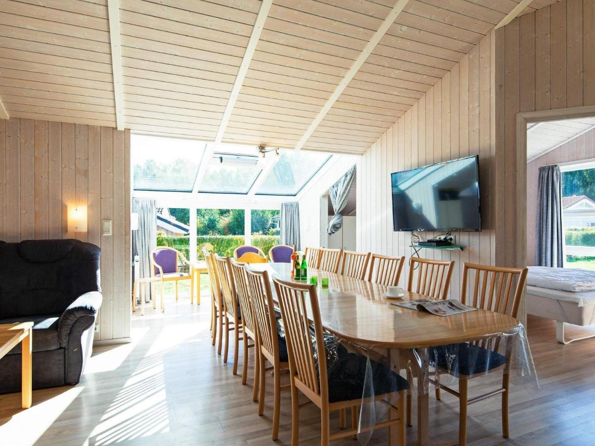 12 Person Holiday Home In Grömitz Esterno foto