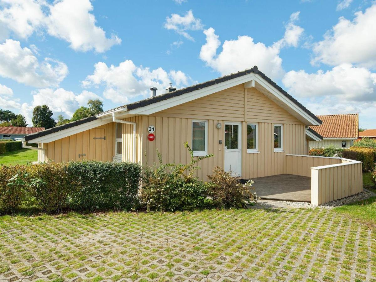 12 Person Holiday Home In Grömitz Esterno foto